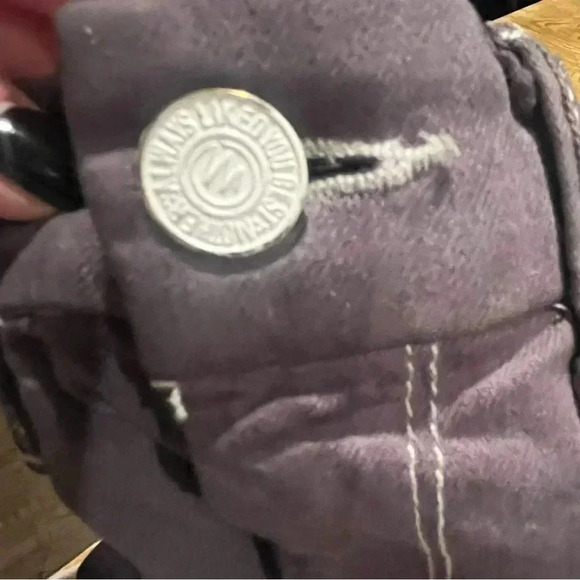 MOTHER distressed gray purple jeans in size 24 thrashed grunge - Picture 4 of 6